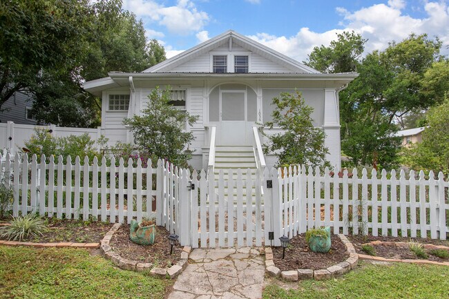 1056 Stevens St in Lake Helen, FL - Building Photo - Building Photo