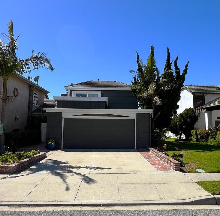 2101 Jamestown Way in Oxnard, CA - Building Photo