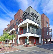 475 N 9th St in Phoenix, AZ - Building Photo