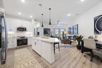 Rye Heights in Houston, TX - Building Photo - Building Photo