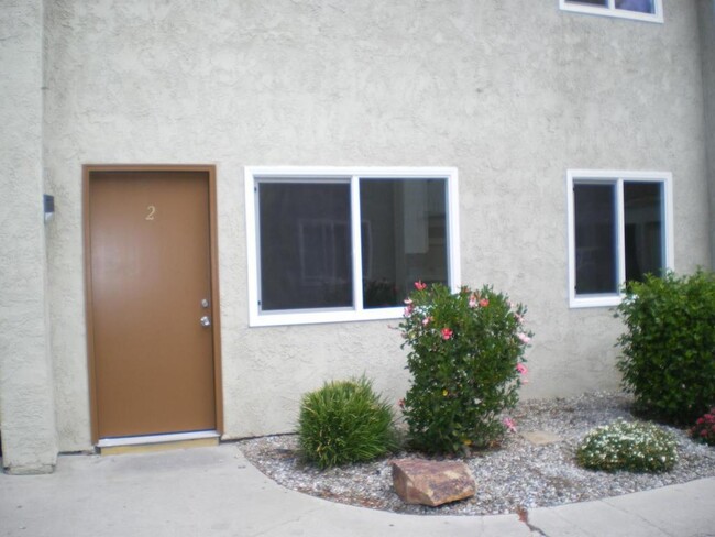 432 N Buena Vista St in Hemet, CA - Building Photo - Building Photo