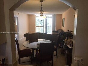 2571 Aragon Blvd in Sunrise, FL - Building Photo - Building Photo