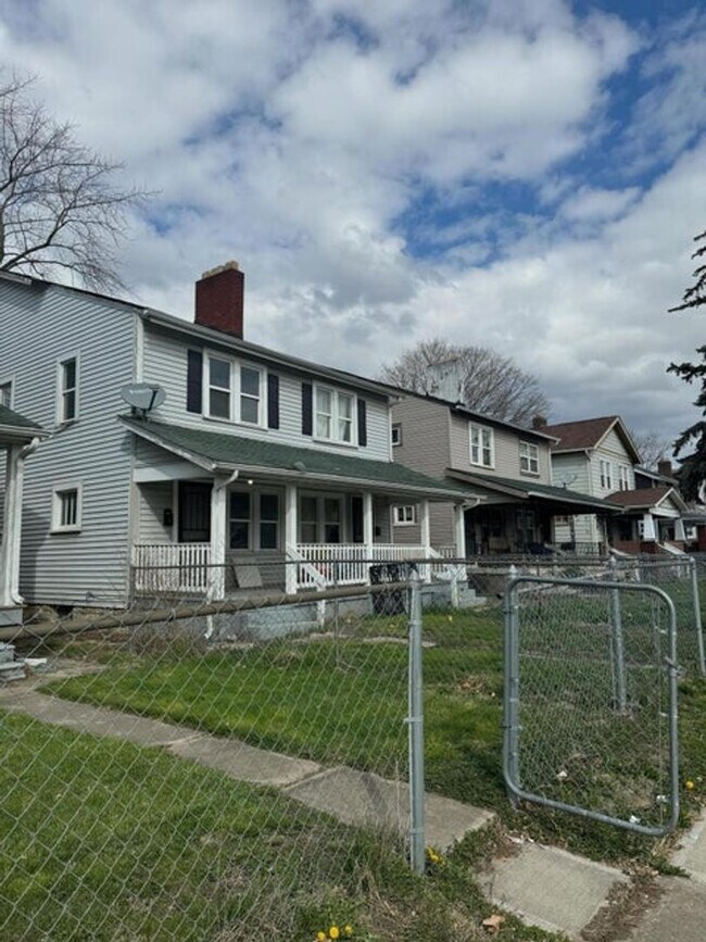 1078-1080-1080 E 17th Ave in Columbus, OH - Building Photo - Building Photo