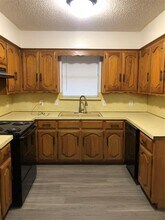 103 N Venice Dr in Duncanville, TX - Building Photo - Building Photo