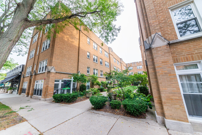 2501 Prairie Ave, Unit 2541-3