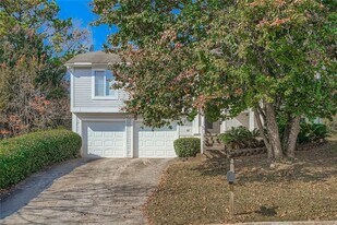 6134 Raintree Bend in Lithonia, GA - Building Photo