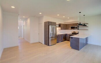 911 Washington Ave S in Long Beach, WA - Building Photo - Building Photo