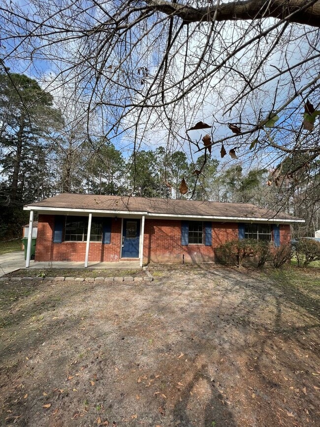 property at 1097 Live Oak Dr