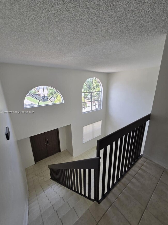 8332 NW 195th Ter in Hialeah, FL - Building Photo - Building Photo