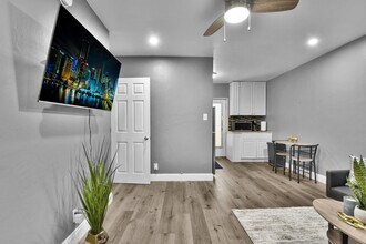 201 SE 23rd St in Fort Lauderdale, FL - Building Photo - Building Photo