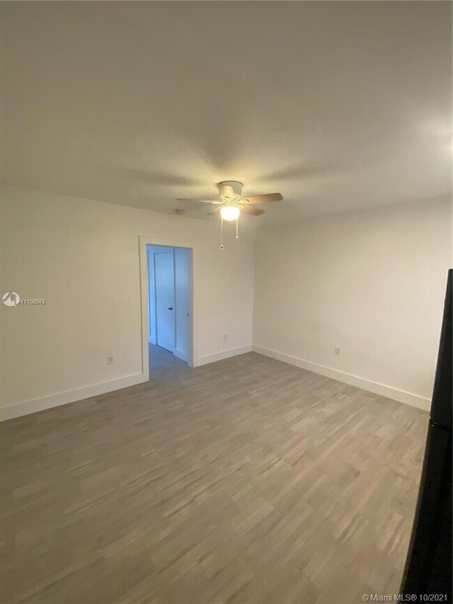 599 NW 33rd St-Unit -3 in Miami, FL - Building Photo - Building Photo