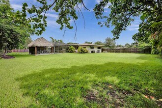 9890 SW 138th St in Miami, FL - Building Photo - Building Photo