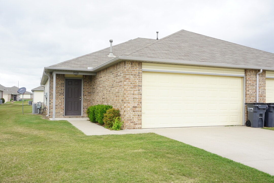 3510-3510 E Gillette St in Broken Arrow, OK - Building Photo