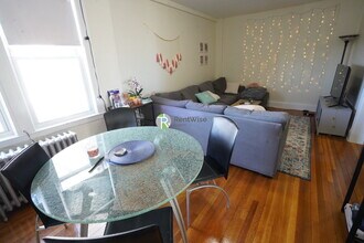 1638 Commonwealth Ave in Boston, MA - Building Photo - Building Photo