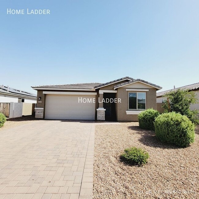 property at 13337 W Lariat Ln