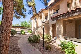 7008 E Gold Dust Ave, Unit 224 in Paradise Valley, AZ - Building Photo - Building Photo