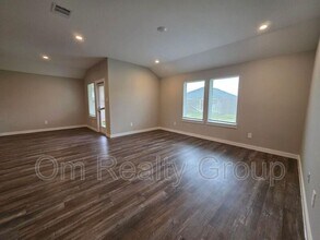 1131 Hughes Crossing Dr in Rosharon, TX - Building Photo - Building Photo