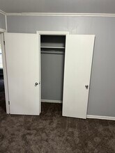 2437 Herman St, Unit B in Nashville, TN - Foto de edificio - Building Photo