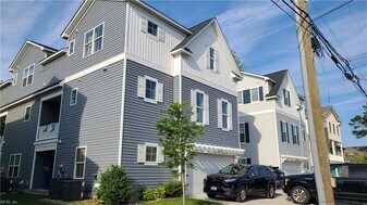 4605 Guam St in Virginia Beach, VA - Building Photo