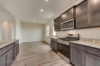 833 Serena Dr in Ferris, TX - Building Photo - Building Photo
