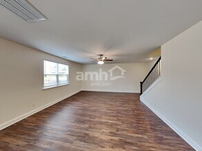 2004 Williamshire Ln in Nashville, TN - Building Photo - Building Photo