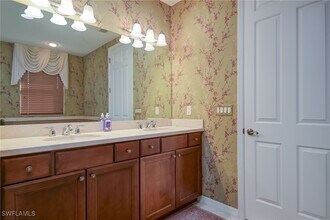 1224 Manado Dr in Naples, FL - Building Photo - Building Photo