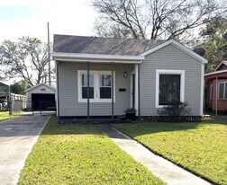 1104 11th St in Lake Charles, LA - Building Photo