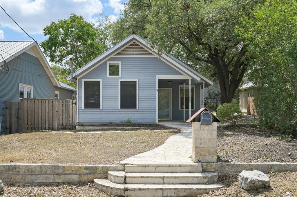 1811 Waterston Ave in Austin, TX - Building Photo