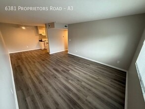 6381 Proprietors Rd in Columbus, OH - Foto de edificio - Building Photo