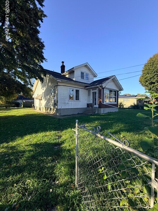 1620 Sale Ave in Louisville, KY - Building Photo