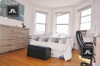 1090 Commonwealth Ave in Boston, MA - Building Photo - Building Photo