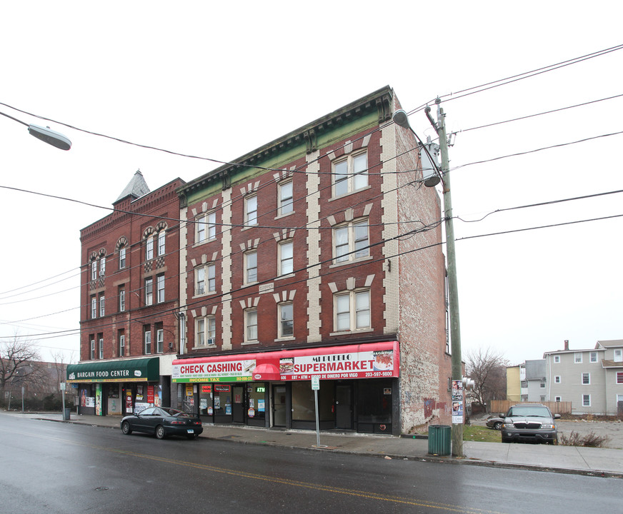 608-610 S Main St in Waterbury, CT - Building Photo