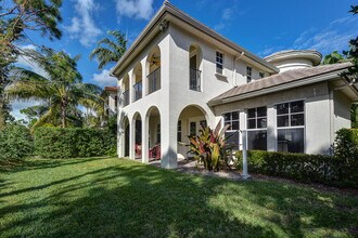 1903 Flower Dr in Palm Beach Gardens, FL - Building Photo - Building Photo