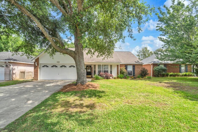 property at 4559 Castlewood Ln