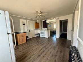 30 Russell St in Ansonia, CT - Building Photo - Building Photo