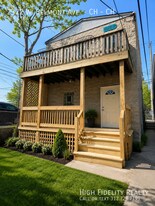 2322 W Belmont Ave in Chicago, IL - Building Photo