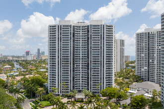 North Tower at the Point in Aventura, FL - Building Photo - Building Photo