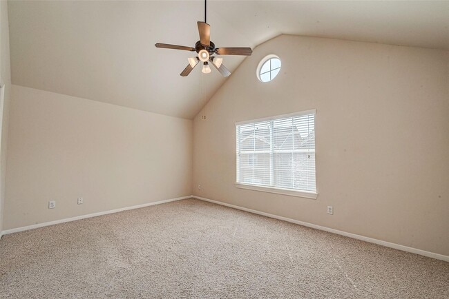 3302 Clearview Cir