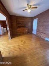 93 Wayne St in Carbondale, PA - Building Photo - Building Photo