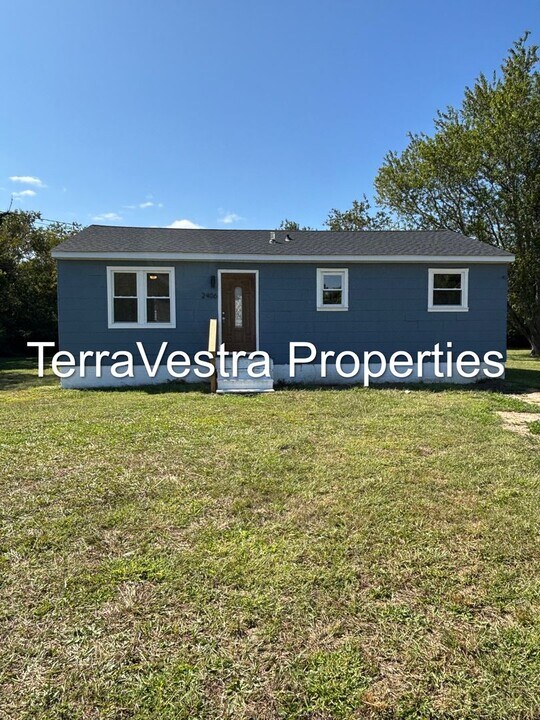 2406 Memorial Ave in Port Norris, NJ - Building Photo