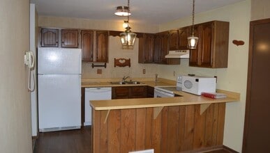 1617 Grafton Rd in Madison, WI - Building Photo - Building Photo