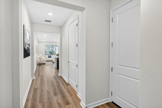 7648 SW Lucy Ln in Stuart, FL - Building Photo - Building Photo