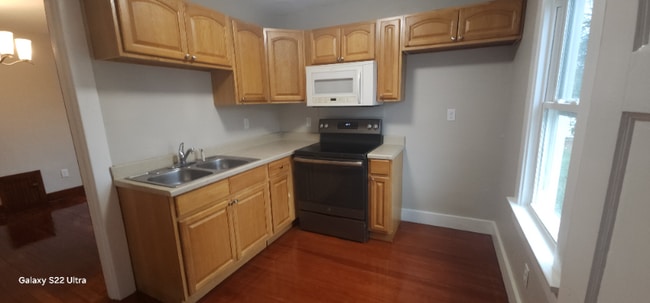 2428 Nill Ave in Dayton, OH - Foto de edificio - Building Photo