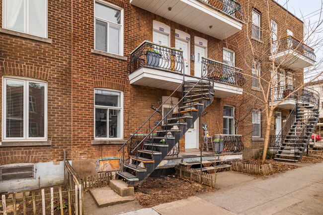 5596 2E Av in Montréal, QC - Building Photo - Building Photo