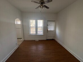 4443 Pershing Ave, Unit 4443 in St. Louis, MO - Foto de edificio - Building Photo