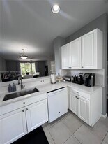 681 NW 42nd Ave in Plantation, FL - Building Photo