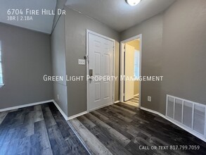 6704 Fire Hill Dr in Fort Worth, TX - Building Photo - Building Photo