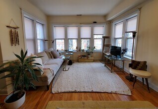 4926 N Albany Ave in Chicago, IL - Building Photo - Building Photo