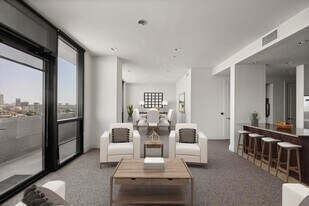3100 W 7th St, Unit 719 in Fort Worth, TX - Building Photo