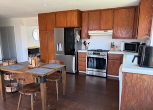 7708 Embry Ct in San Diego, CA - Building Photo - Building Photo